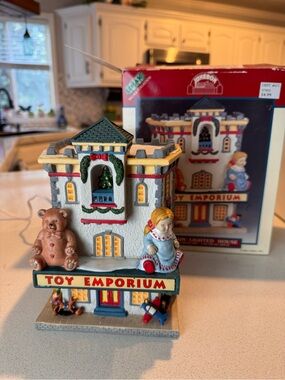 VTG Lemax Jukebox Junction "Toy Emporium" Lighted Christmas Village (1999)